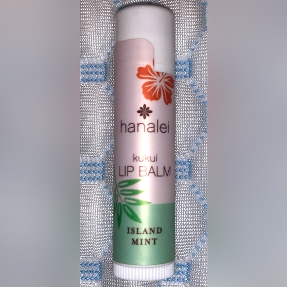 Hanalei Kukui Lip Balm-Island Mint. Hydrate, Clean, Gentle, Moisture, Repair - Picture 3 of 4